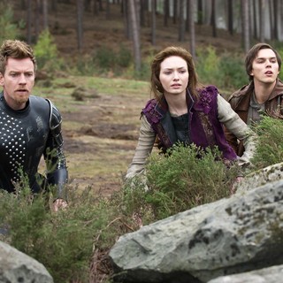 Ewan McGregor, Eleanor Tomlinson and Nicholas Hoult in Warner Bros. Pictures' Jack the Giant Slayer (2013)