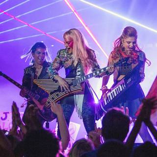 Jem And The Holograms Picture 2