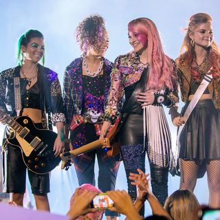 Jem And The Holograms Picture 7