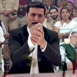 Akshay Kumar (Jagdish Mishra/Jolly) and Rajiv Gupta in Fox STAR Studios' Jolly LL.B 2 (2017)
