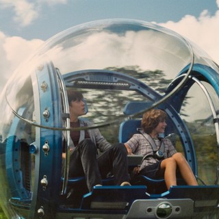 Nick Robinson stars as Zach and Ty Simpkins stars as Gray in Universal Pictures' Jurassic World (2015)