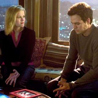 Reese Witherspoon and Mark Ruffalo in DreamWorks' Just Like Heaven (2005)