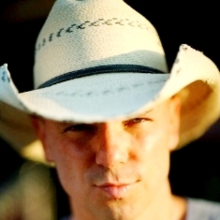 Kenny Chesney: Summer In 3D Picture 5