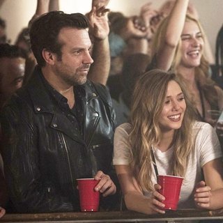 Jason Sudeikis, Elizabeth Olsena and Ed Harris in Netflix's Kodachrome (2018)