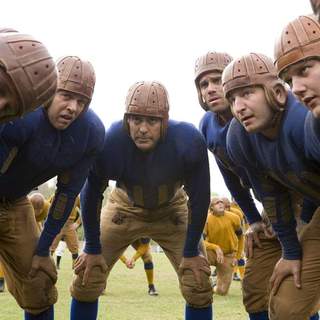 Bulldogs team captain Dodge Connolly (GEORGE CLOONEY, center) leads the huddle in Universal Pictures' Leatherheads (2008).