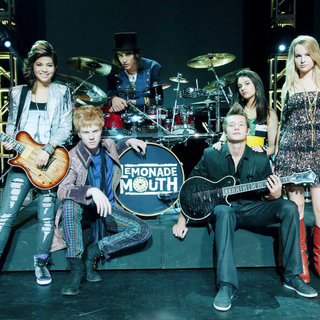 Lemonade Mouth Picture 3