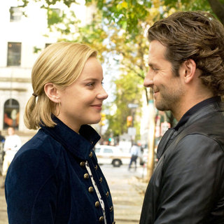 Abbie Cornish stars as Lindy and Bradley Cooper stars as Eddie Morra in Relativity Media's Limitless (2011)