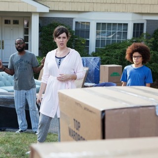Nelsan Ellis, Melanie Lynskey and Armani Jackson in Gunpowder & Sky's Little Boxes (2017)