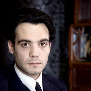 Little Ashes Picture 16