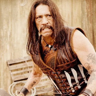 Machete Picture 22