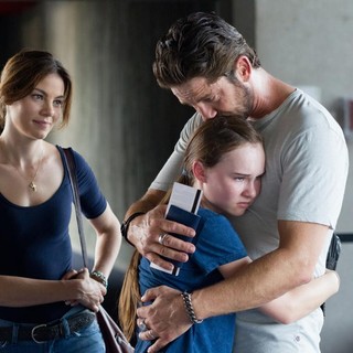 Machine Gun Preacher Picture 14