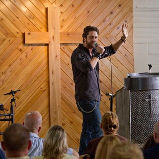 Machine Gun Preacher Picture 5