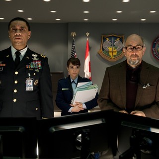 Harry Lennix, Christina Wren and Richard Schiff in Warner Bros. Pictures' Man of Steel (2013)