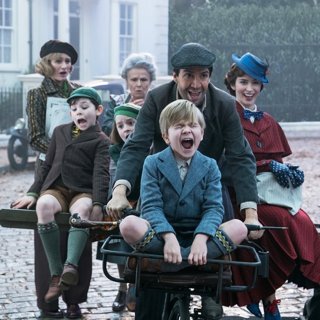 Emily Mortimer, Nathanael Saleh, Julie Walters, Pixie Davies, Joel Dawson, Lin-Manuel Miranda, and Emily Blunt in Walt Disney Pictures' Mary Poppins Returns (2018)