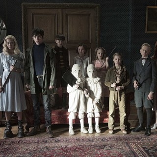 Miss Peregrine's Home for Peculiar Children Picture 4