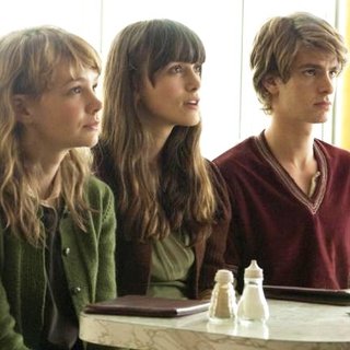 Carey Mulligan, Keira Knightley and Andrew Garfield in Fox Searchlight Pictures' Never Let Me Go (2010)