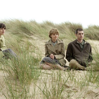 Never Let Me Go Picture 9
