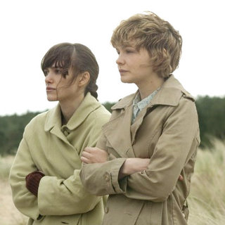 Keira Knightley stars as Ruth and Carey Mulligan stars as Kathy in Fox Searchlight Pictures' Never Let Me Go (2010)