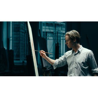 Never Look Away Picture 2