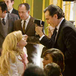 Kate Hudson stars as Stephanie Necrophuros and Daniel Day-Lewis stars as Guido Contini in The Weinstein Company's Nine (2009). Photo credit by David James.
