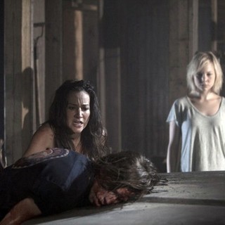 No One Lives Picture 35
