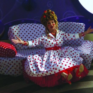 Cloris Leachman stars as Dotty Rounder in Kenn Viselman Presents, Inc.'s The Oogieloves in the Big Balloon Adventure (2012)