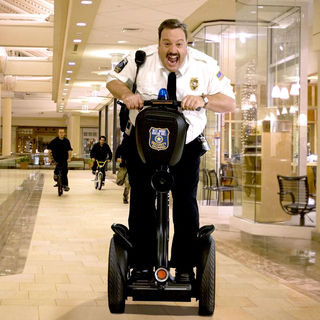 Kevin James stars as Paul Blart in Columbia Pictures' Paul Blart: Mall Cop (2009)