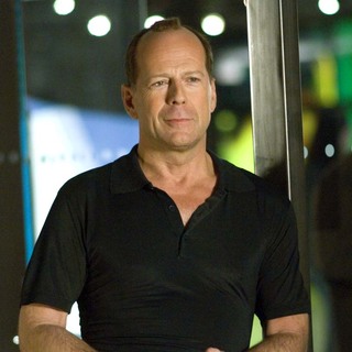Perfect Stranger Picture 12