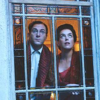 Jason Isaacs and Olivia Williams in Universal Pictures' Peter Pan (2003)