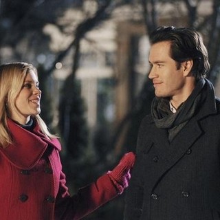 amy smart stars as kate stanton and mark paul gosselaar in abc familys 12 dates - 12 Dates Of Christmas Trailer amy smart stars as kate stanton and mark paul gosselaar in abc familys 12 dates - 12 Dates Of Christmas Trailer