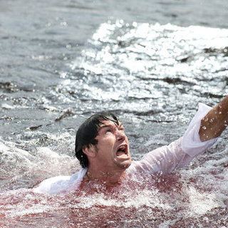 Piranha 3-D Picture 2