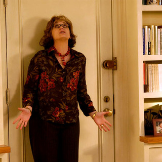 Meryl Streep as Lisa Metzger, a part counselor and part Jewish mother in PRIME (2005)