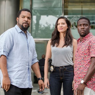 Ice Cube, Olivia Munn and Kevin Hart in Universal Pictures' Ride Along 2 (2016)