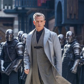 Eve Hewson stars as Maid Marian and Taron Egerton stars as Robin Hood in Lionsgate Films' Robin Hood (2018) Picture 4