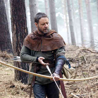 Russell Crowe stars as Robin Hood in Universal Pictures' Robin Hood (2010)