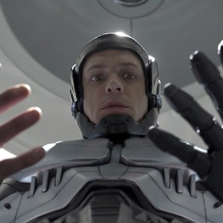 Joel Kinnaman stars as Alex Murphy/RoboCop in Columbia Pictures' RoboCop (2014)