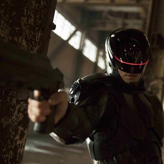 Joel Kinnaman stars as RoboCop in Columbia Pictures' RoboCop (2014)