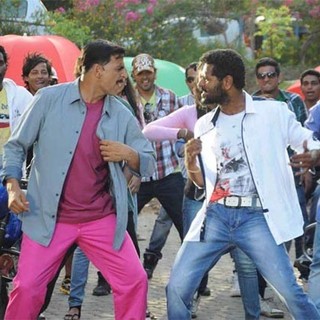A scene from UTV Motion Pictures' Rowdy Rathore (2012)