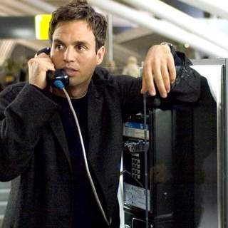 Mark Ruffalo as Jeff in Warner Bros' RUMOR HAS IT (2005)