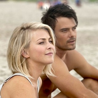 Julianne Hough stars as Katie Feldman and Josh Duhamel stars as Alex Wheatley in Relativity Media's Safe Haven (2013)