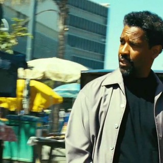 Safe House Picture 35