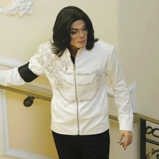 Michael Jackson: Searching For Neverland Picture 11