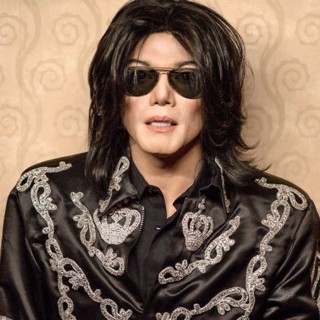 Michael Jackson: Searching For Neverland Picture 14