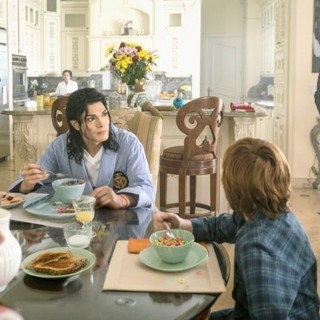 Taegen Burns, Navi and Aidan Hanlon Smith in Lifetime's Michael Jackson: Searching for Neverland (2017)
