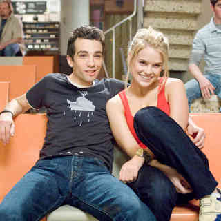 She's Out Of My League Picture 2