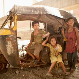 Slumdog Millionaire Picture 19