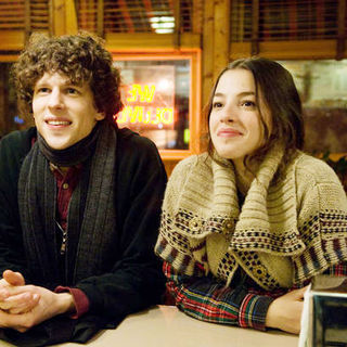 Jesse Eisenberg (Cheston) and Olivia Thirlby in Anchor Bay Films' Solitary Man (2010). Photo credit by Phil Caruso.
