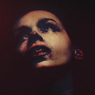 Starry Eyes Picture 12