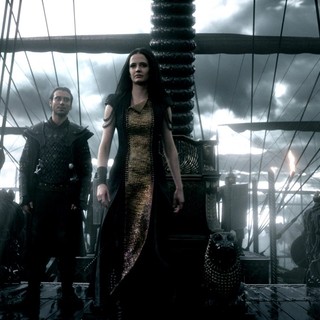 Eva Green stars as Artemisia in Warner Bros. Pictures' 300: Rise of an Empire (2014)