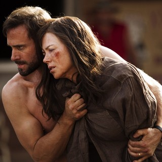 Hugo Weaving and Nicole Kidman in Alchemy's Strangerland (2015)